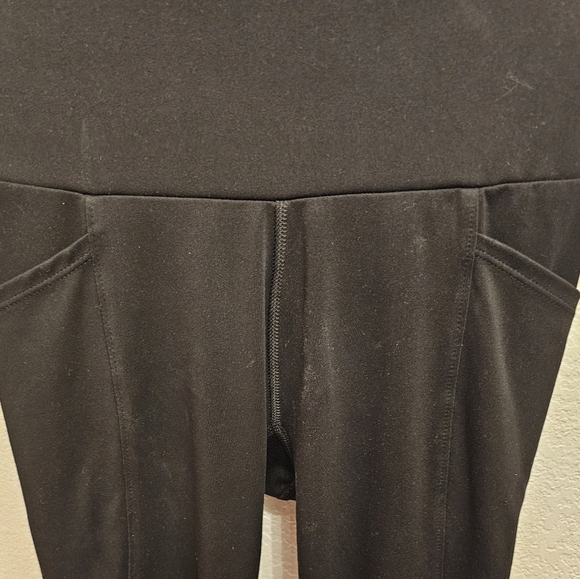 Lou & Grey Black Leggings - Picture 3 of 6